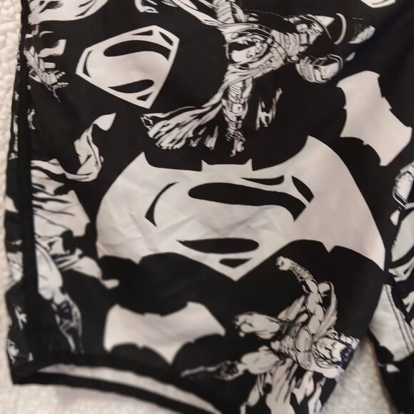 DC Comics Batman vs Superman Dawn Of Justice 2016 Swim Trunks Shorts Mens Medium - Picture 3 of 10